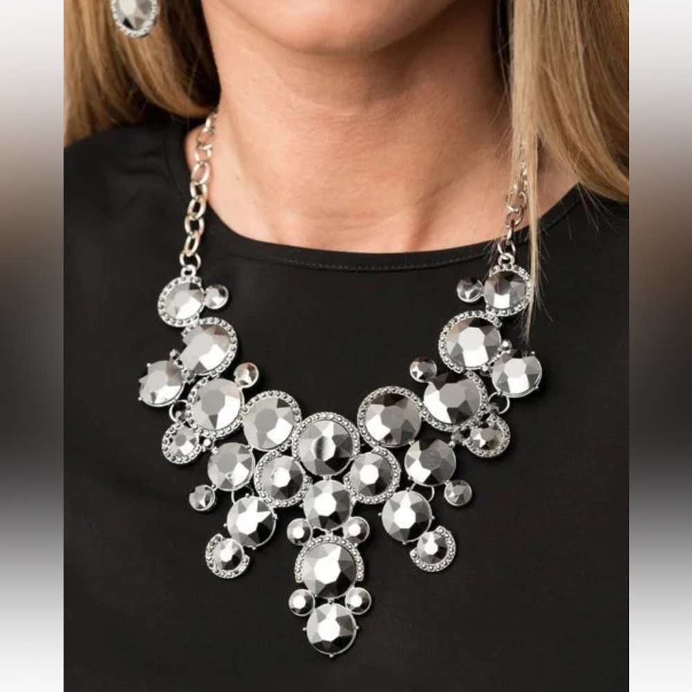 NWT Fierce Zi Collection Necklace Paparazzi Accessories *Limited* Set 🔥